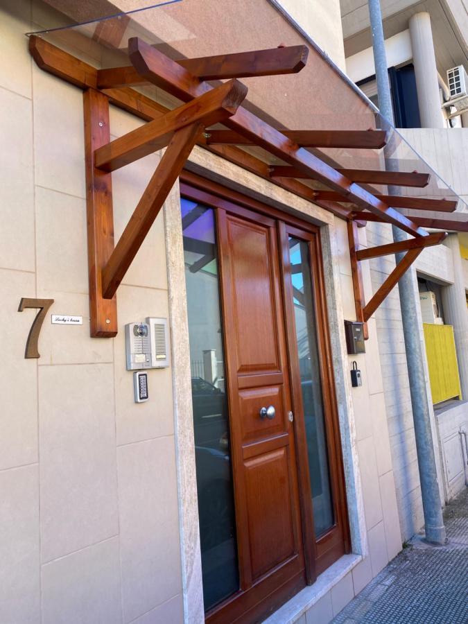 Апартаменти Lucky'S House Нойкаттаро Екстер'єр фото